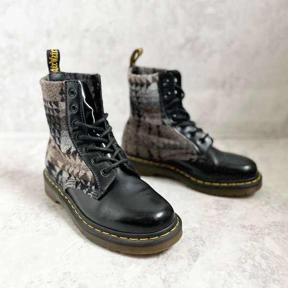 Dr. Martens x Pendleton Collab Wool Aztec Boots US Womens 7 Pagosa Springs Black - Picture 2 of 12